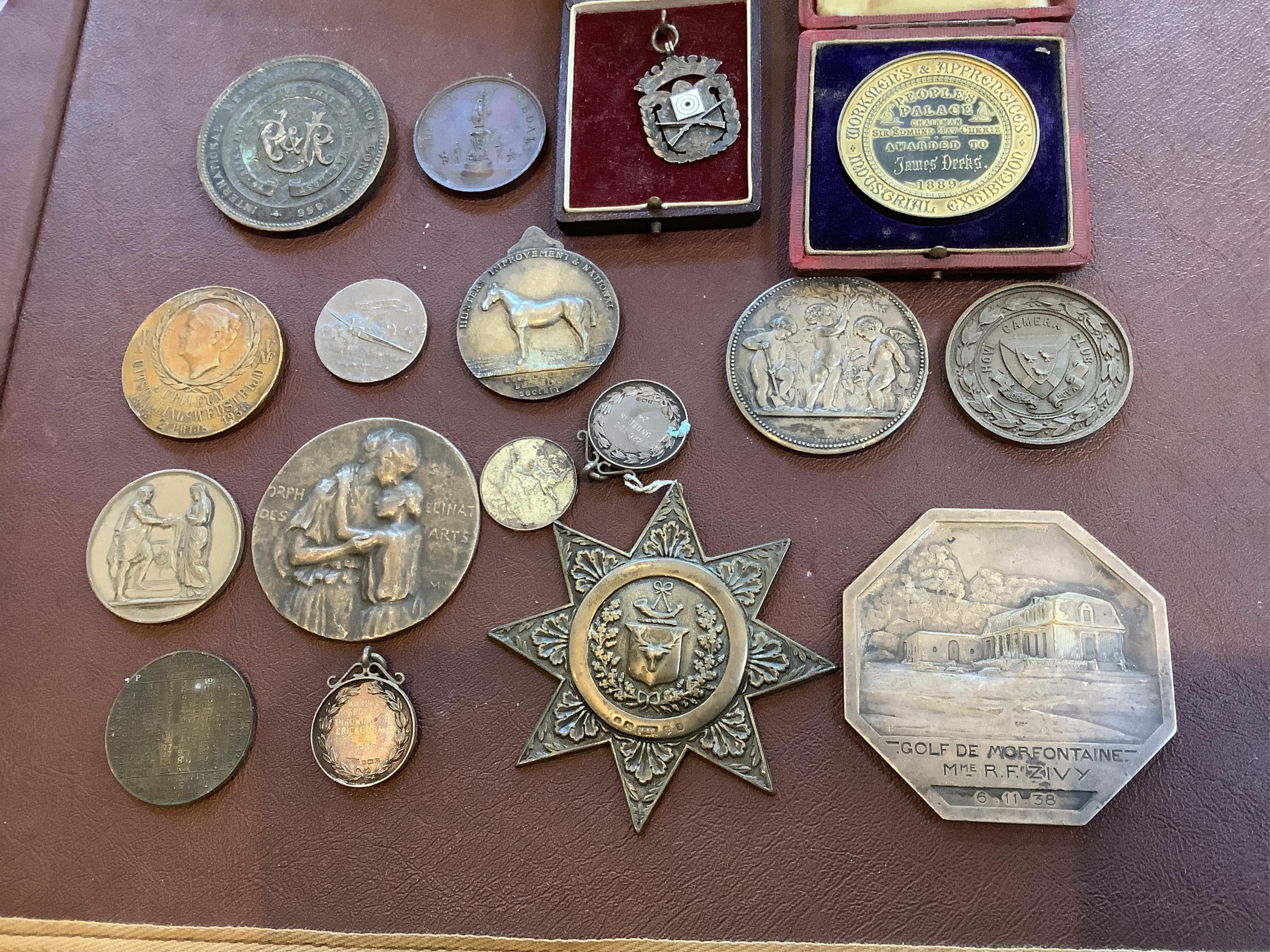 British and European commemorative medals, highlights include Workmans and apprentices industrial exhibition 1889 medal awarded to James Deeks, a silver star for the ancient order of the Royal Foresters, International re